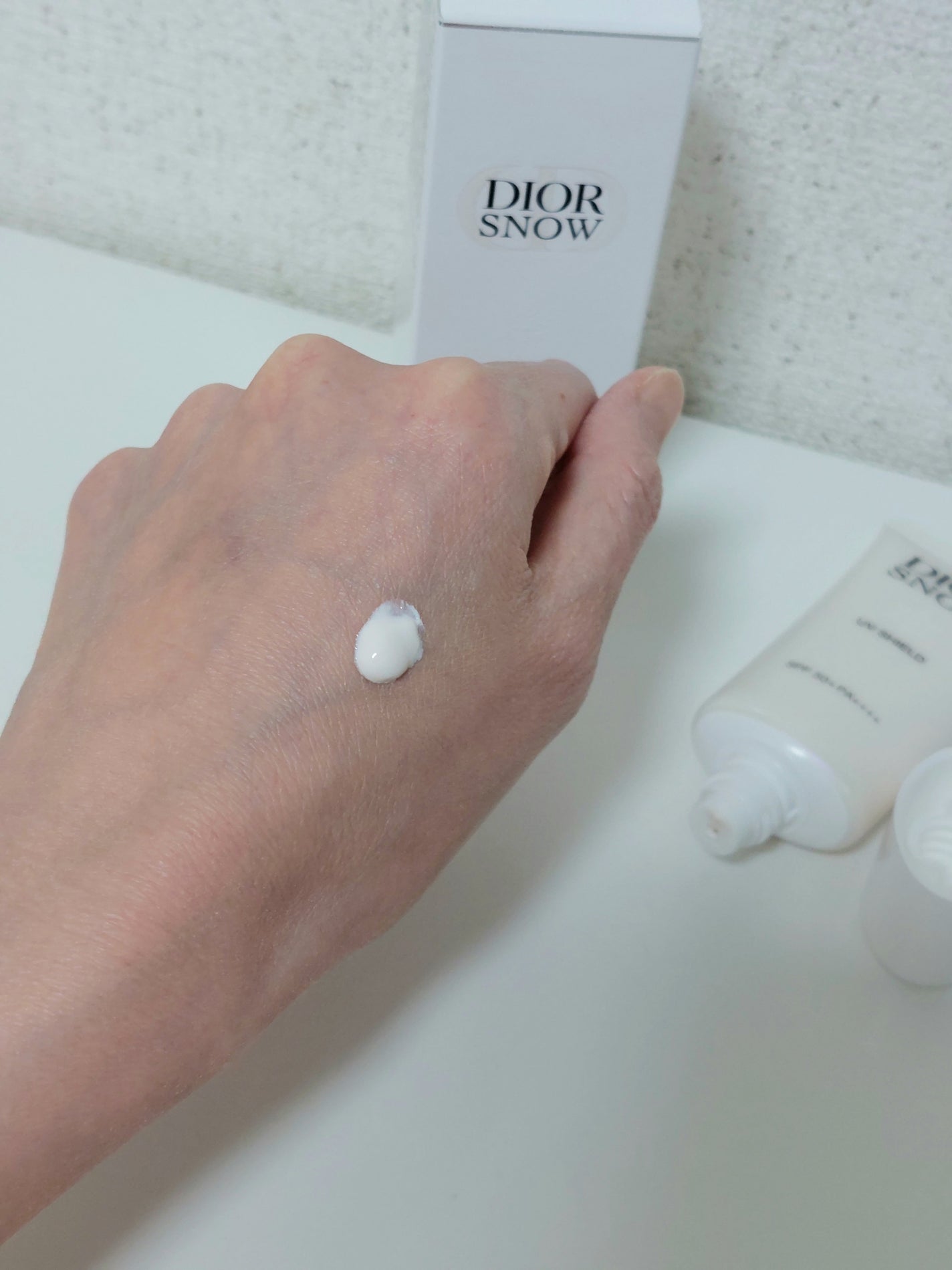 ディオール スノー UVシールド 50+/Dior/日焼け止めミルクを使ったクチコミ(3枚目)