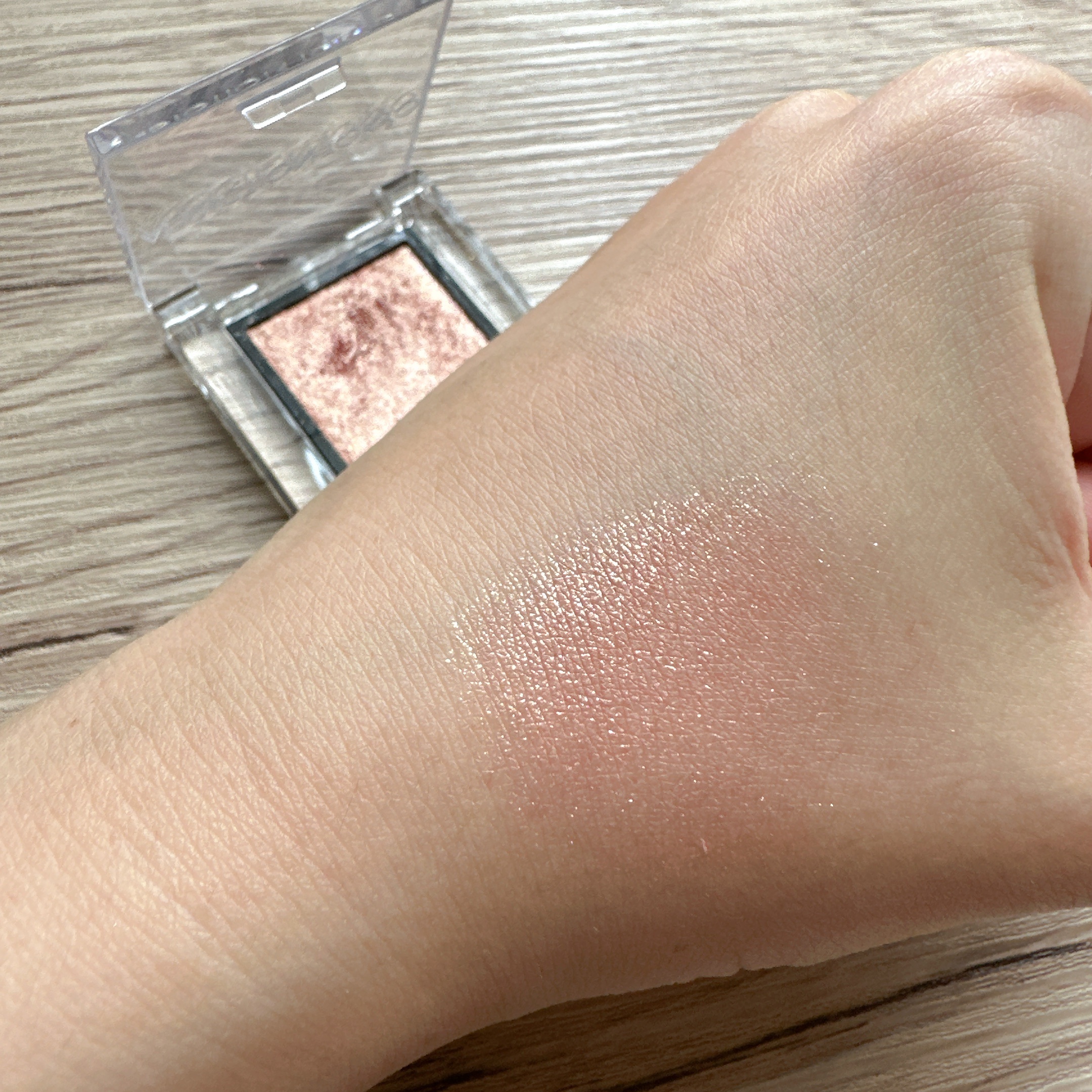 アディクション ザ アイシャドウ スパークル/ADDICTION/単色アイシャドウを使ったクチコミ（3枚目）