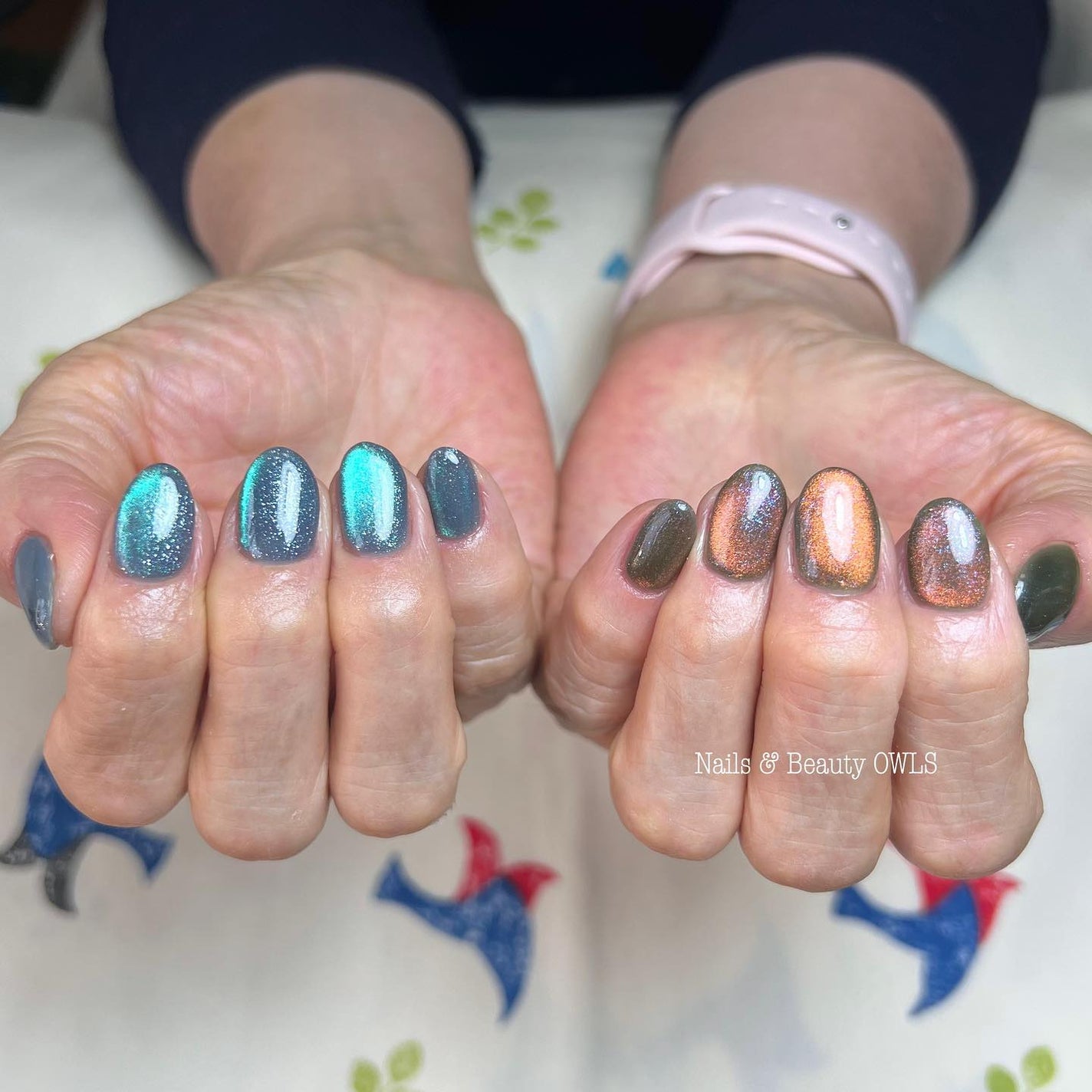 ぴよこれいと あうるす on LIPS 「落ち着いた色味でマグネットのオーダー。くすみブルーとカーキでマ..」(2枚目)