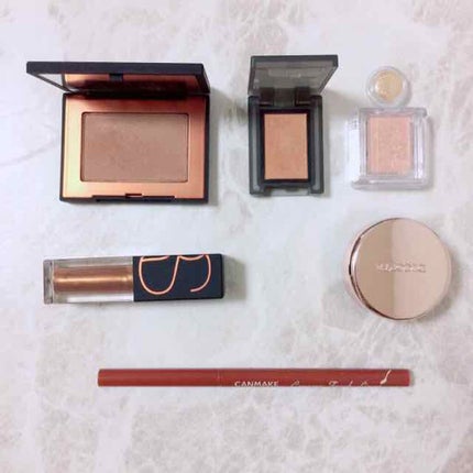 パンソー イルミナトゥール レトラクターブル 105/CHANEL/メイクブラシを使ったクチコミ(1枚目)