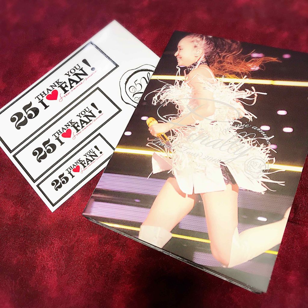 YOU HAD ME AT HELLO/ColourPop/アイシャドウパレットを使ったクチコミ(3枚目)