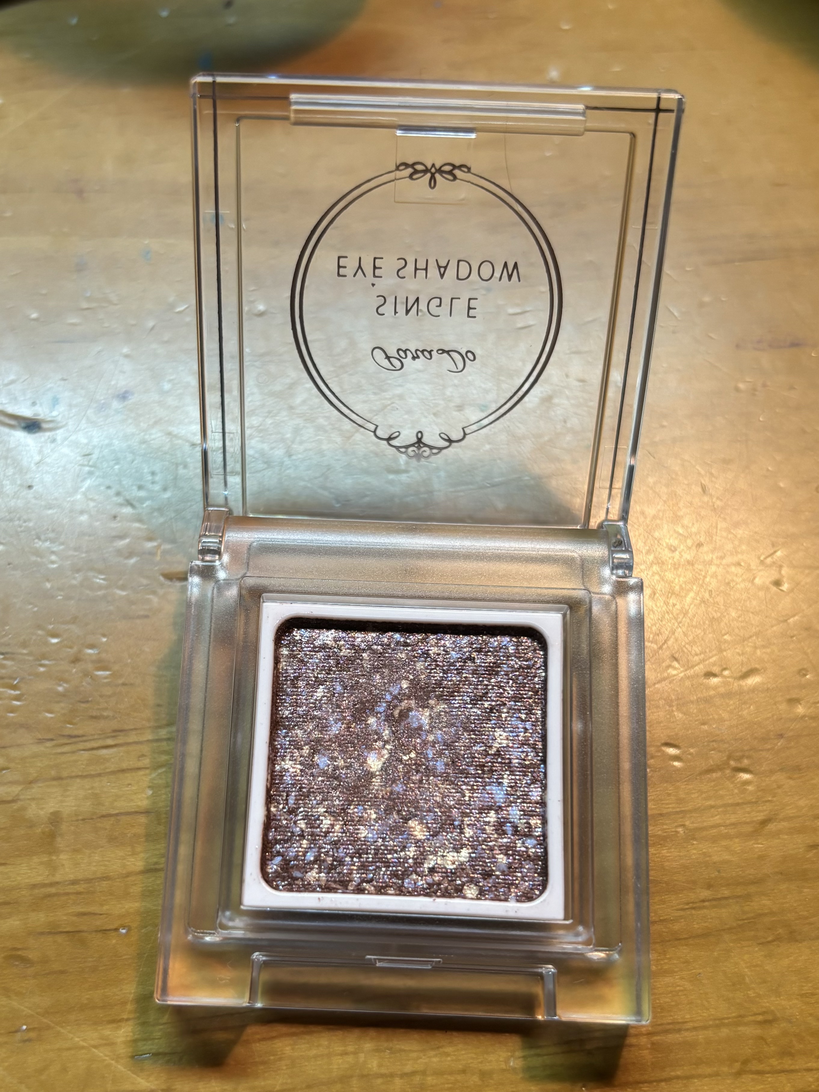 パラドゥ シングルアイシャドウ	 WN01 プリズムバーガンディ/パラドゥ/単色アイシャドウを使ったクチコミ（1枚目）