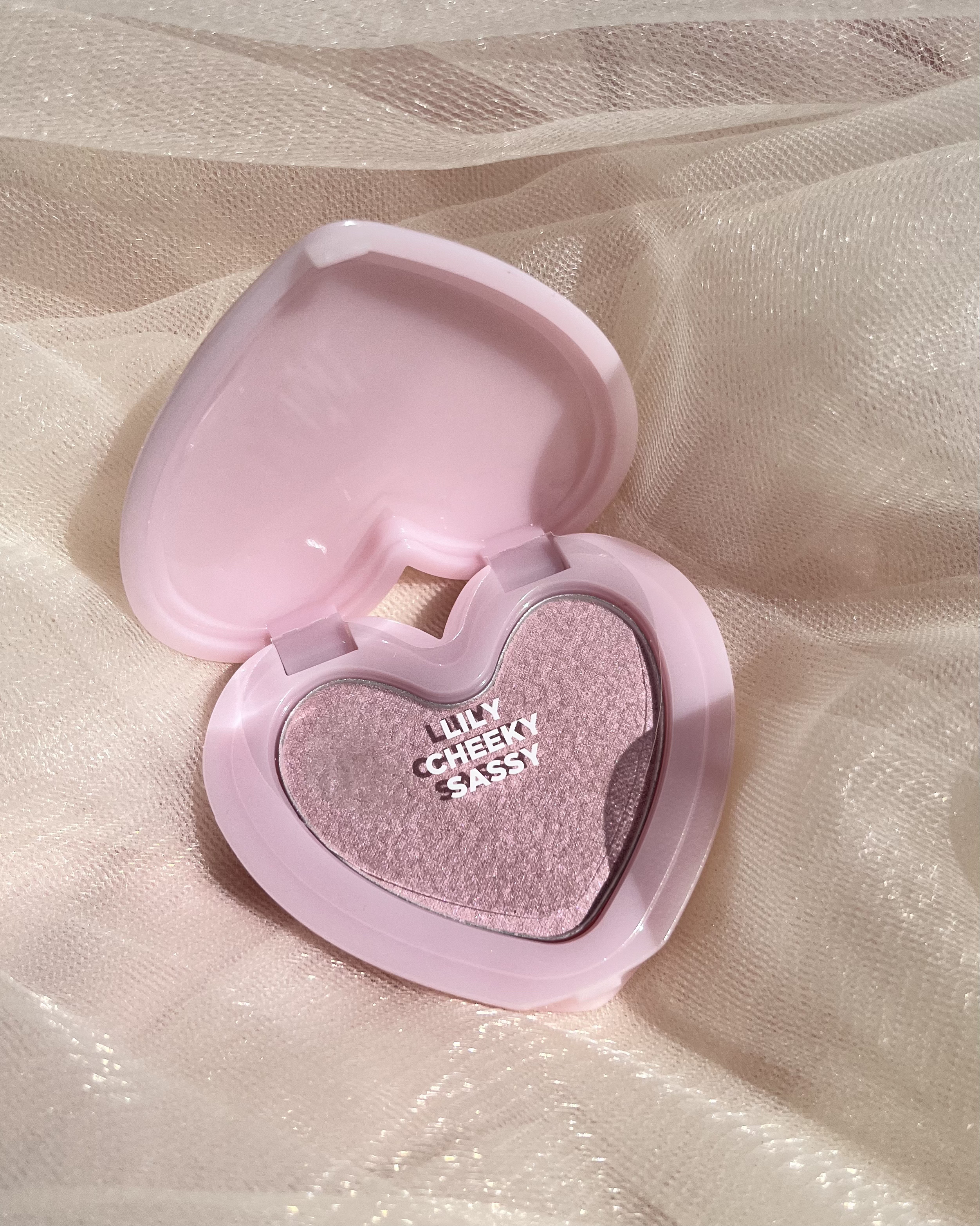 あなたはどっち派？CHANEL・lilybyredのパウダーハイライトを徹底比較