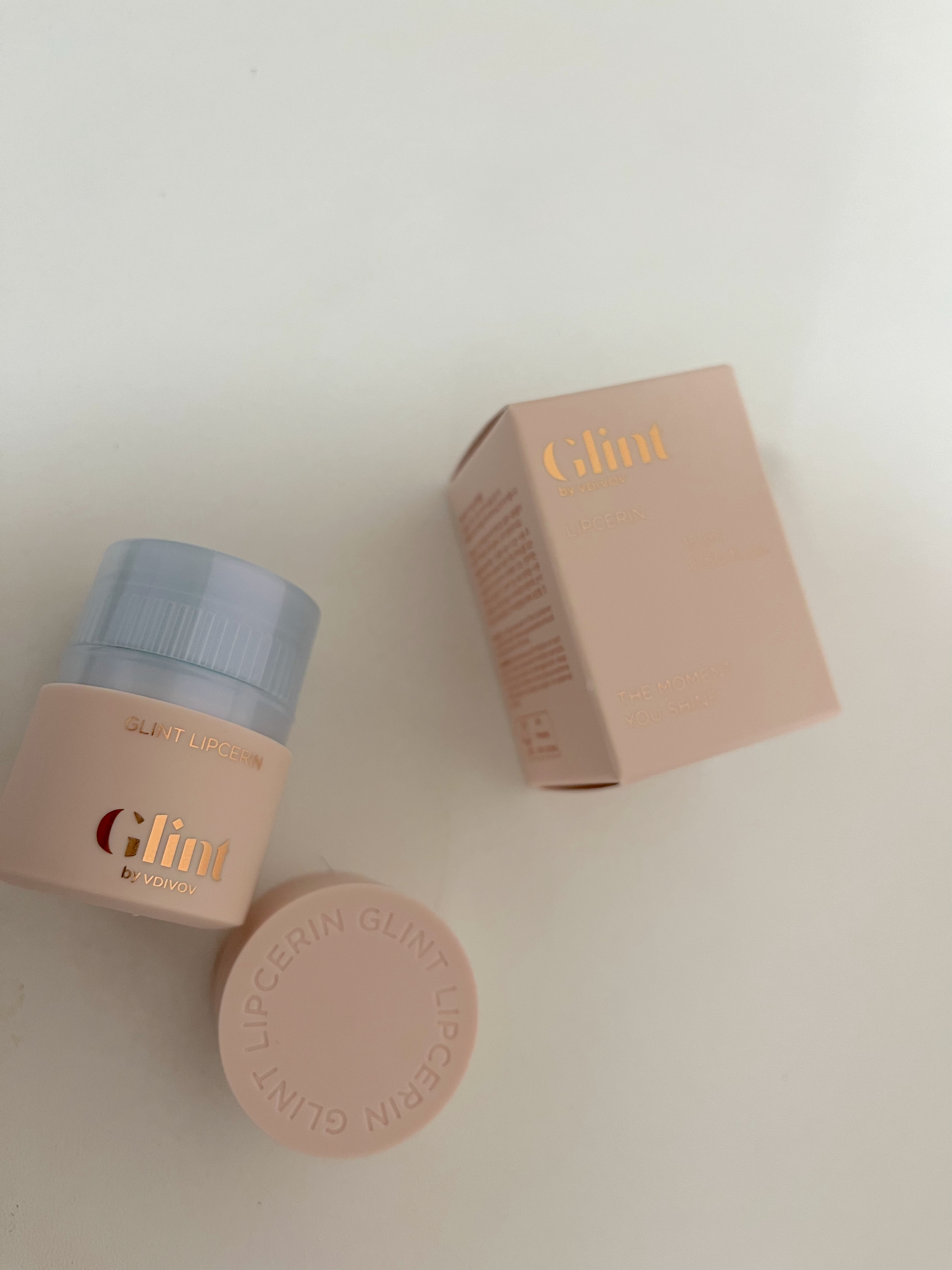 リップセリン 03 アイシーブルー/Glint/リップグロスを使ったクチコミ（2枚目）