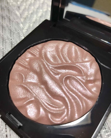 フェイスイルミネーター/ローラ メルシエ/パウダーハイライトを使ったクチコミ(1枚目)