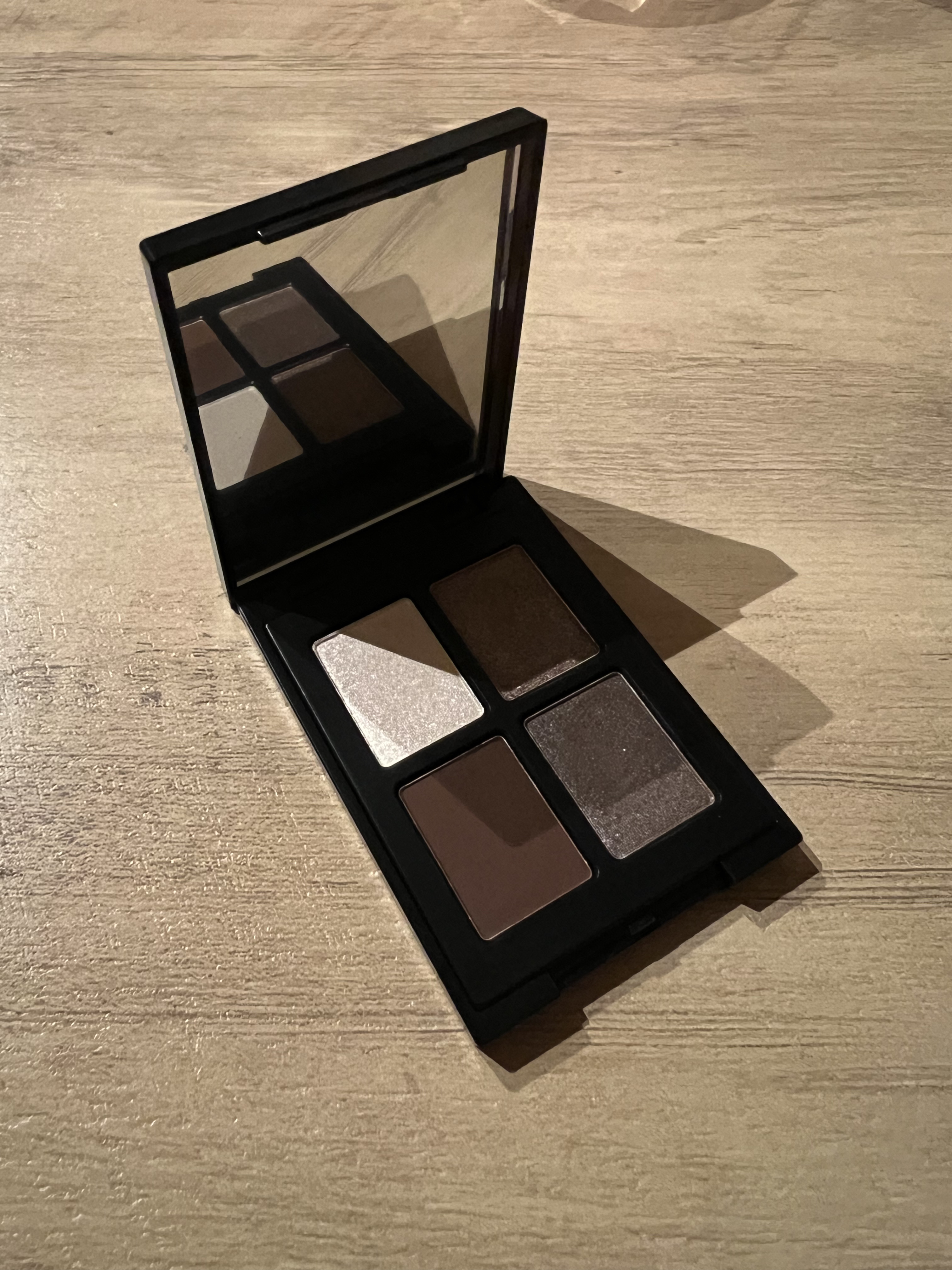 エトワルローズ 4色アイシャドウ 14 アルエット/Étoile Rose/アイシャドウパレットを使ったクチコミ（1枚目）