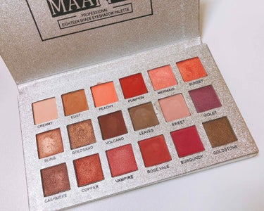 18 SHADE EYESHADOW PALETTE/MAANGE/アイシャドウパレットを使ったクチコミ（2枚目）