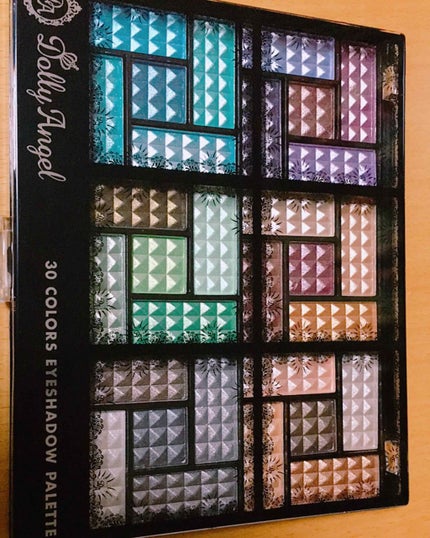 30COLORSEYESHADOWPALETTE/Dolly Angel/アイシャドウパレットを使ったクチコミ(1枚目)