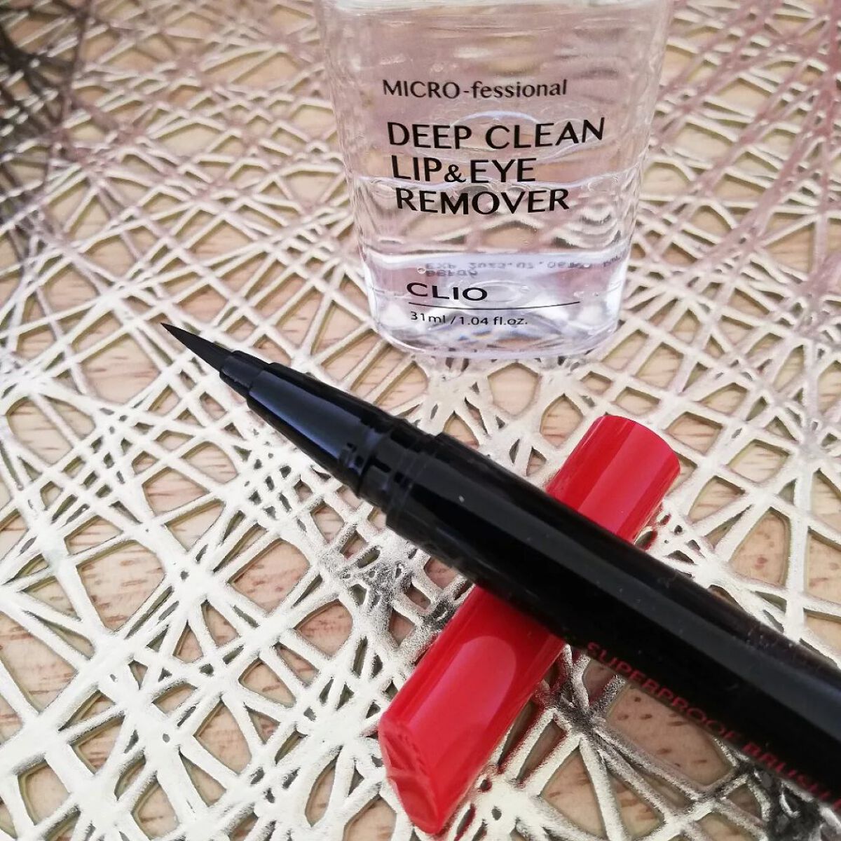 スーパープルーフ ペン ライナー/CLIO/リキッドアイライナーを使ったクチコミ(2枚目)