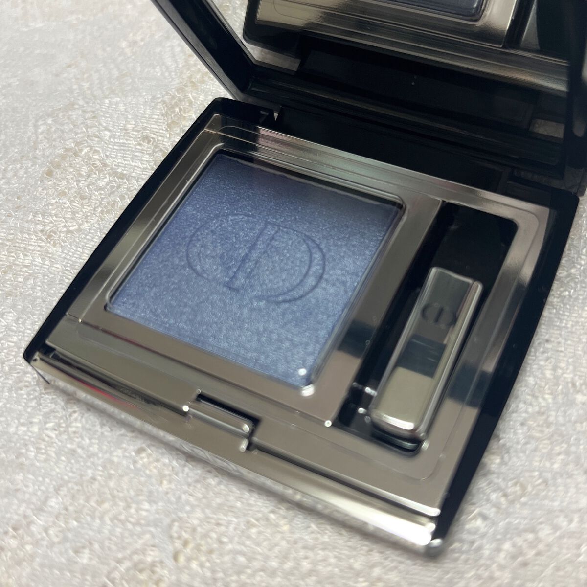 モノ クルール クチュール 240 デニム/Dior/単色アイシャドウを使ったクチコミ（3枚目）