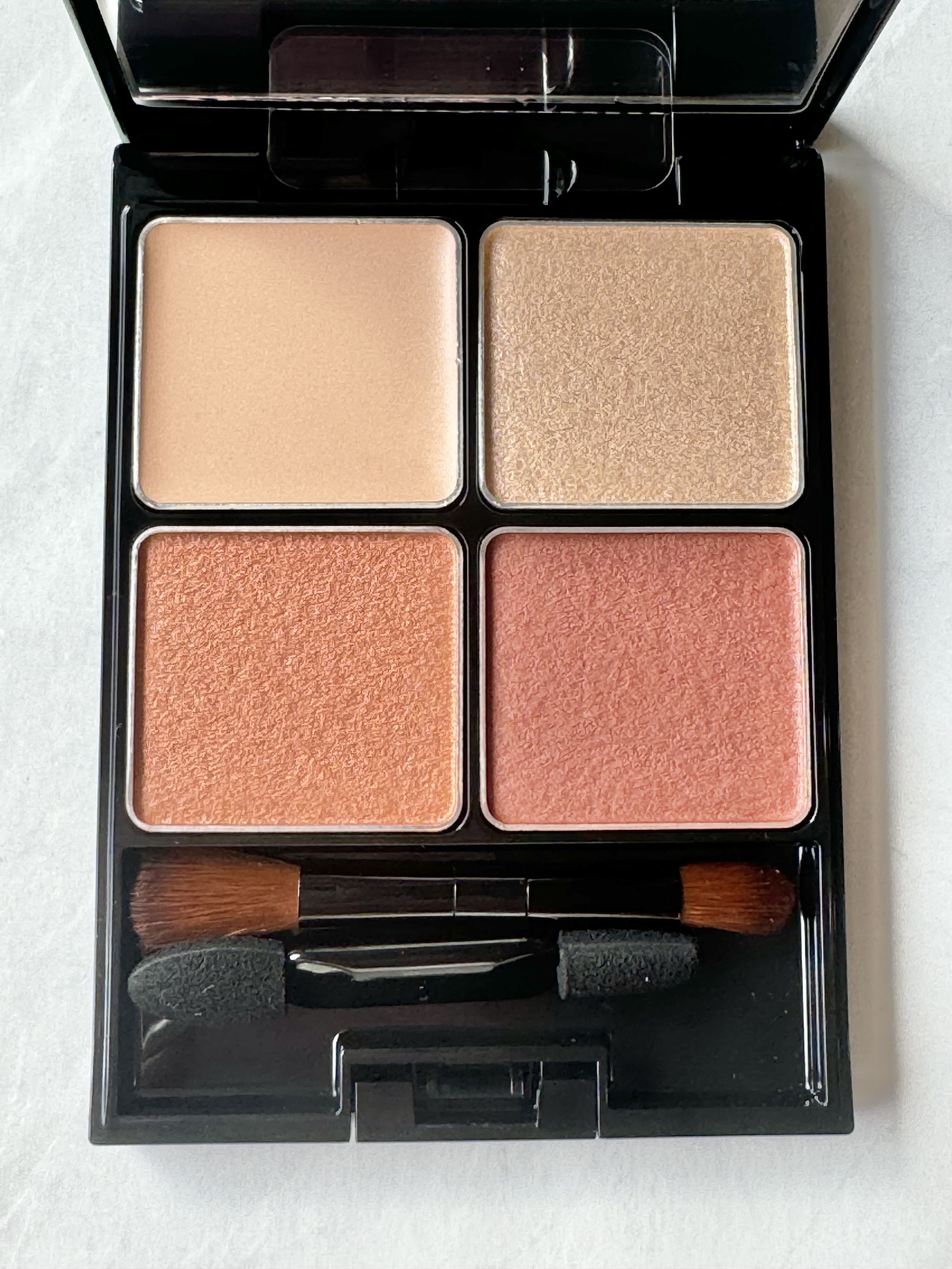 B.A 3Dオアシス アイカラー/B.A/パウダーアイシャドウを使ったクチコミ（2枚目）