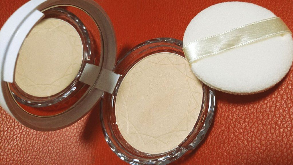 UVクリアフェイスパウダー/CEZANNE/プレストパウダーを使ったクチコミ（1枚目）