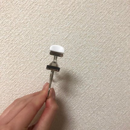 shu uemura シュウウエムラ S カーラーのクチコミ「うーん。使いづらい…
普通の方がめっちゃ気に入ってるので買いましたが、同じ要領では使えず…
.....」(2枚目)