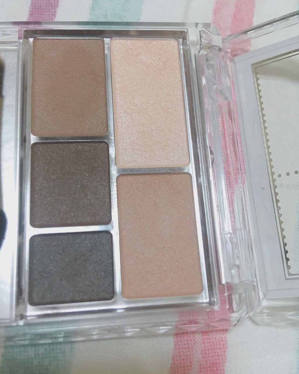 はむすたー on LIPS 「CANMAKEパーフェクトマルチアイズ01ラメなしのアイシャド..」(2枚目)