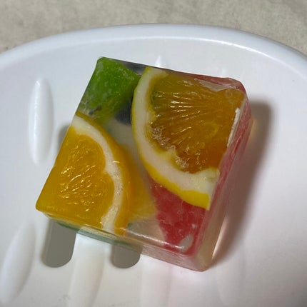 リィリィ フルーツキャンディバーソープ/リィリィ/ボディ石鹸を使ったクチコミ(4枚目)