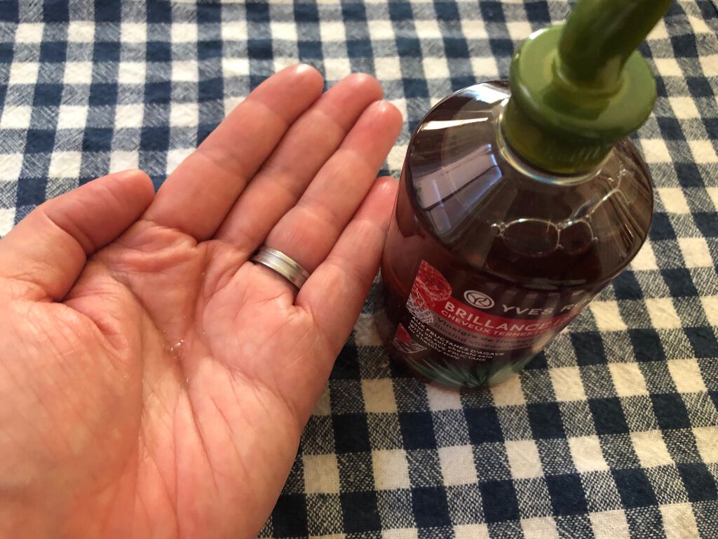 リンシングビネガー シルキーシャイン さらキララズベリー/イヴ・ロシェ/洗い流すヘアトリートメントを使ったクチコミ(3枚目)