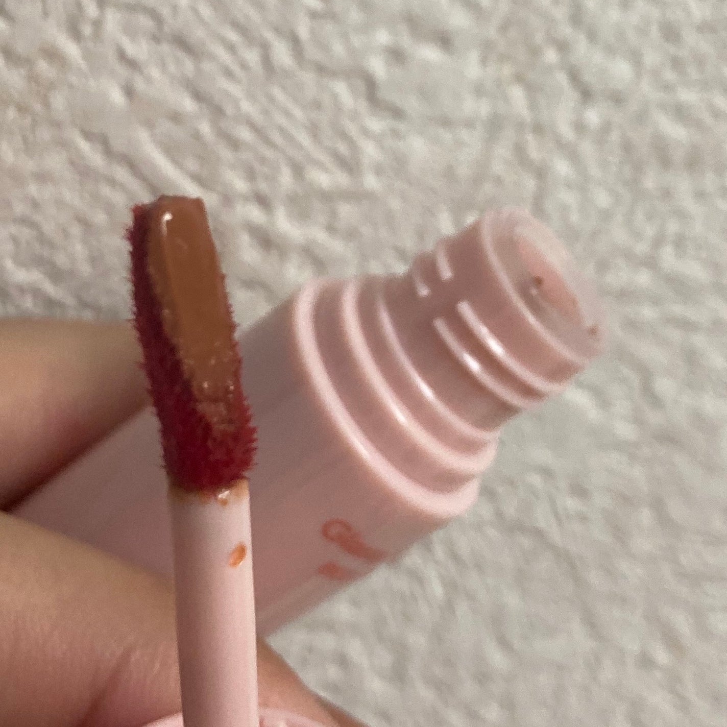 アンドバイロムアンド グラッシーボムティント/&nd by rom&nd/リップティントを使ったクチコミ(3枚目)