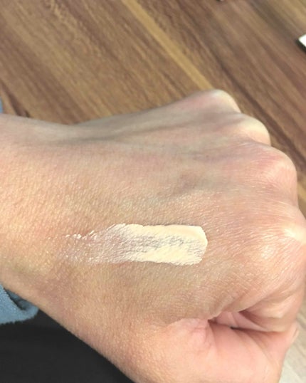 アベンヌ ミネラルUVシールドのクチコミ「アベンヌ ミネラルUVシールド
日焼け止めとして購入しましたが、肌色なので化粧下地に重宝して.....」(3枚目)