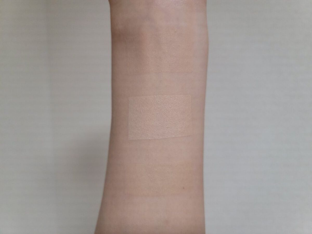 エバーグロウクッション SPF25 PA++ ライブベージュ/FEMMUE/クッションファンデーションを使ったクチコミ（3枚目）