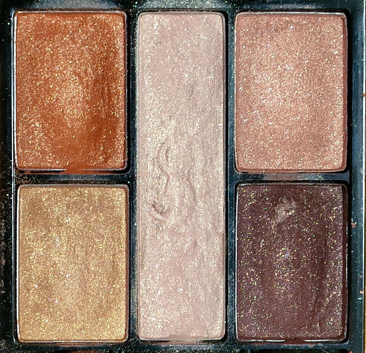 アイ グリッター/ANNA SUI/単色アイシャドウを使ったクチコミ（2枚目）