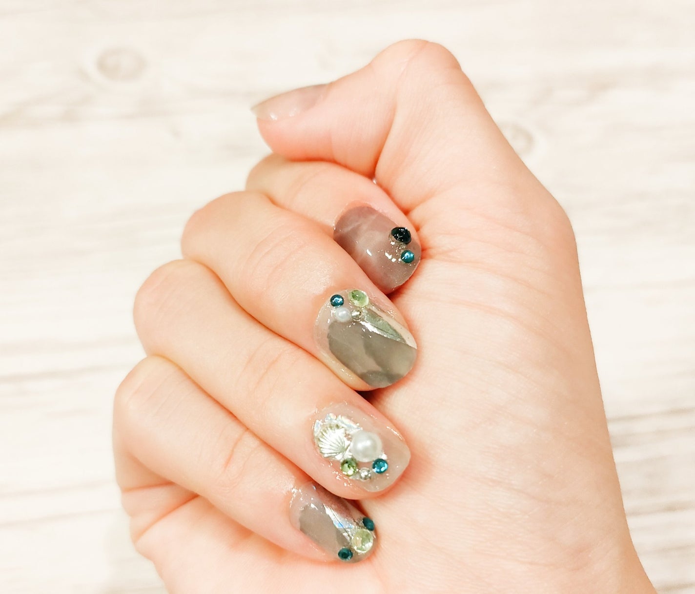 ジェルネイルシール/DAISO/ネイルシールを使ったクチコミ(1枚目)