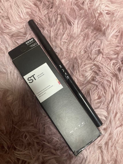 おにぎり on LIPS 「KATEのバズり白目強調粘膜アイライナー!近場の薬局に置いてい..」(1枚目)