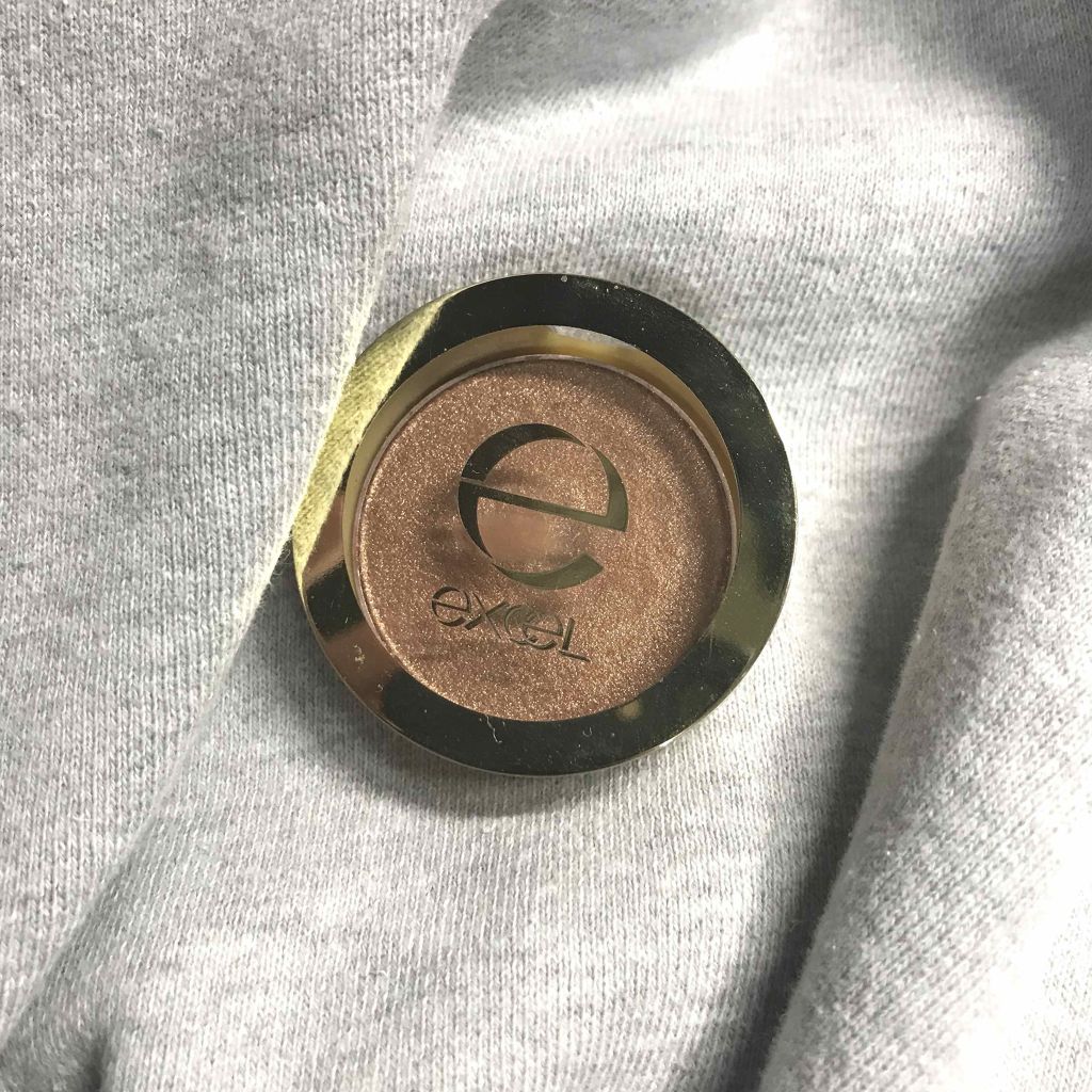 シャイニーシャドウ N/excel/単色アイシャドウを使ったクチコミ（1枚目）