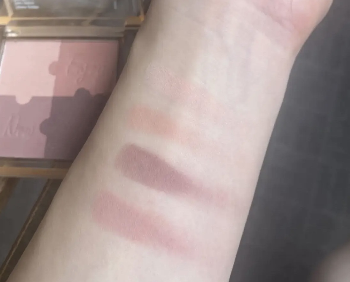 xixi xixiJigsaw puzzle Four colors Eye shadowのクチコミ「🧩xixi
🧩Jigsaw puzzle Four colors Eye shadow

🧩パ.....」（2枚目）