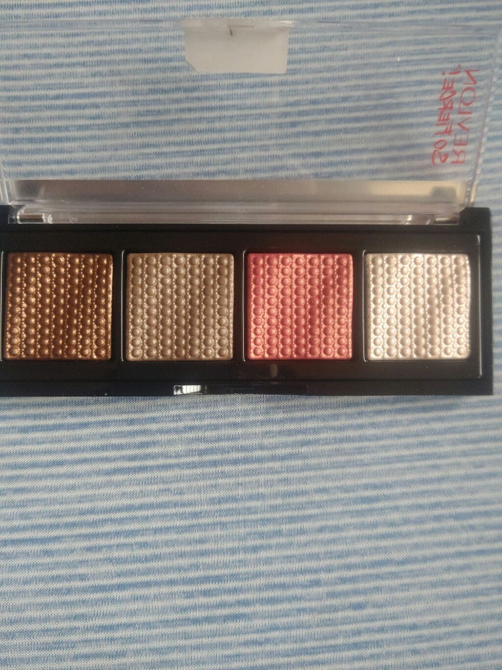 ソー フィアス！ プリズマティック パレット/REVLON/アイシャドウパレットを使ったクチコミ（2枚目）