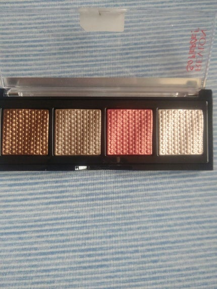 ソー フィアス! プリズマティック パレット/REVLON/アイシャドウパレットを使ったクチコミ(2枚目)