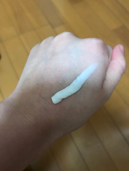 薬用ホワイトニング ハンドクリーム(もぎたてピーチ)/コエンリッチQ10/ハンドクリームを使ったクチコミ(3枚目)