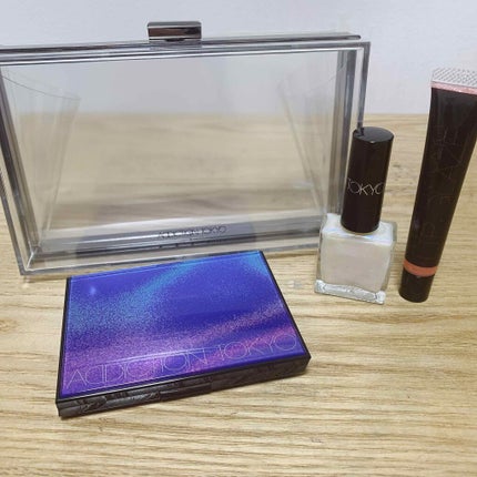 ホリデー アディクション “イリディセント ユーフォリア”/ADDICTION/メイクアップキットを使ったクチコミ(2枚目)