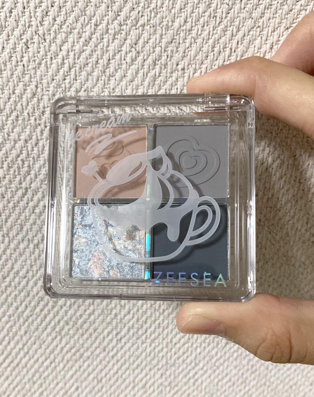 ZEESEAデザートコレクション４カラーアイシャドウパレット #04ブルーベリーアイス/ZEESEA/アイシャドウパレットを使ったクチコミ（2枚目）