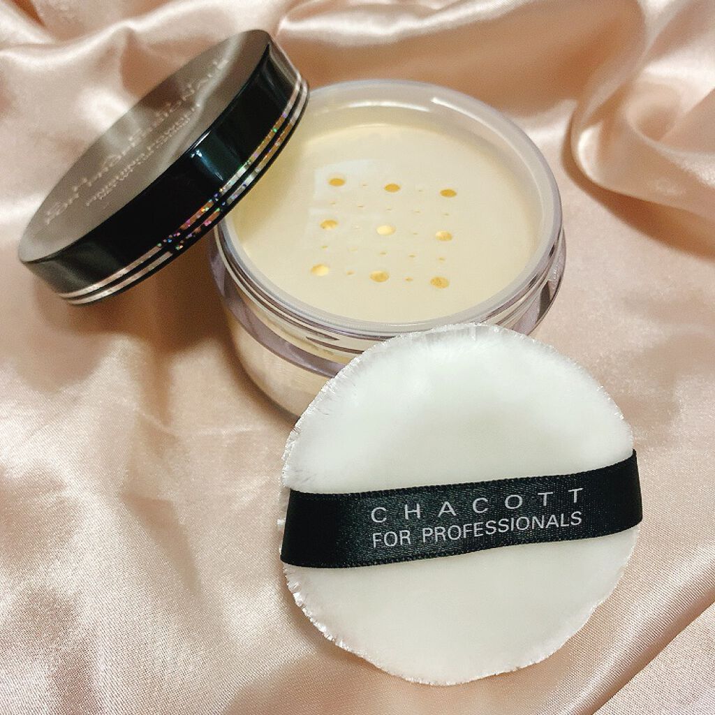 フィニッシングパウダー パールラメ入り/チャコット・コスメティクス/ルースパウダーを使ったクチコミ(2枚目)