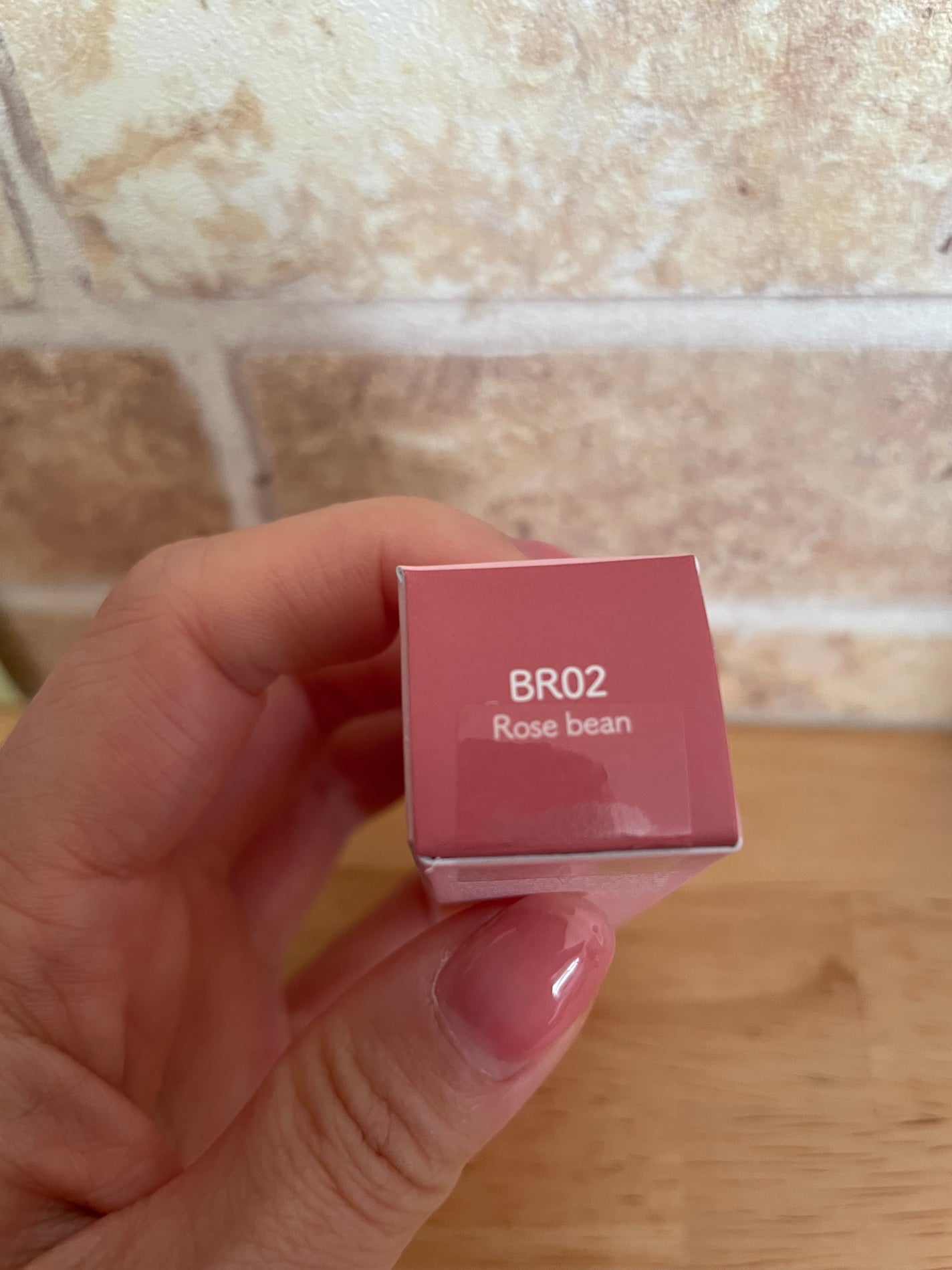 shiny_glow_z4h on LIPS 「アンドバイロムアンド♡ローソンにて購入ポケットに入れてさっと付..」(3枚目)