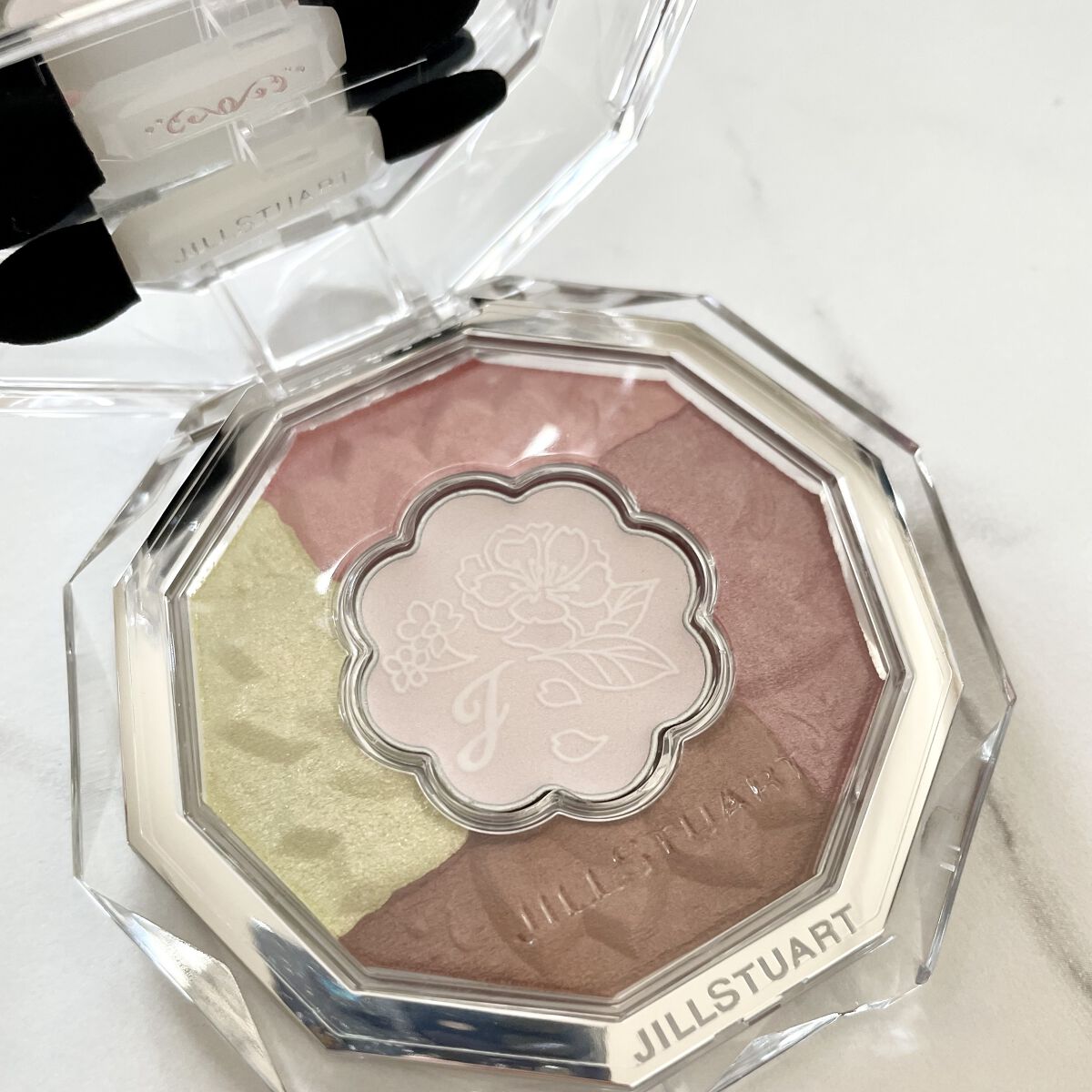 ジルスチュアート ブルームクチュール アイズ 17 sakura fantasy<サクラブーケ>（限定）/JILL STUART/アイシャドウパレットを使ったクチコミ（2枚目）