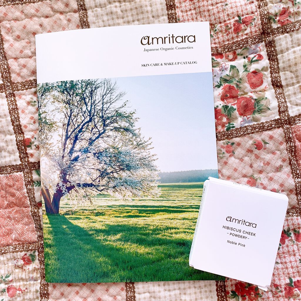 AMRITARA ハイビスカス チーク［パウダリー］のクチコミ「AMRITARAのハイビスカス チーク［パウダリー］のPC1ノーブルピンクを使用しました😊

.....」（1枚目）