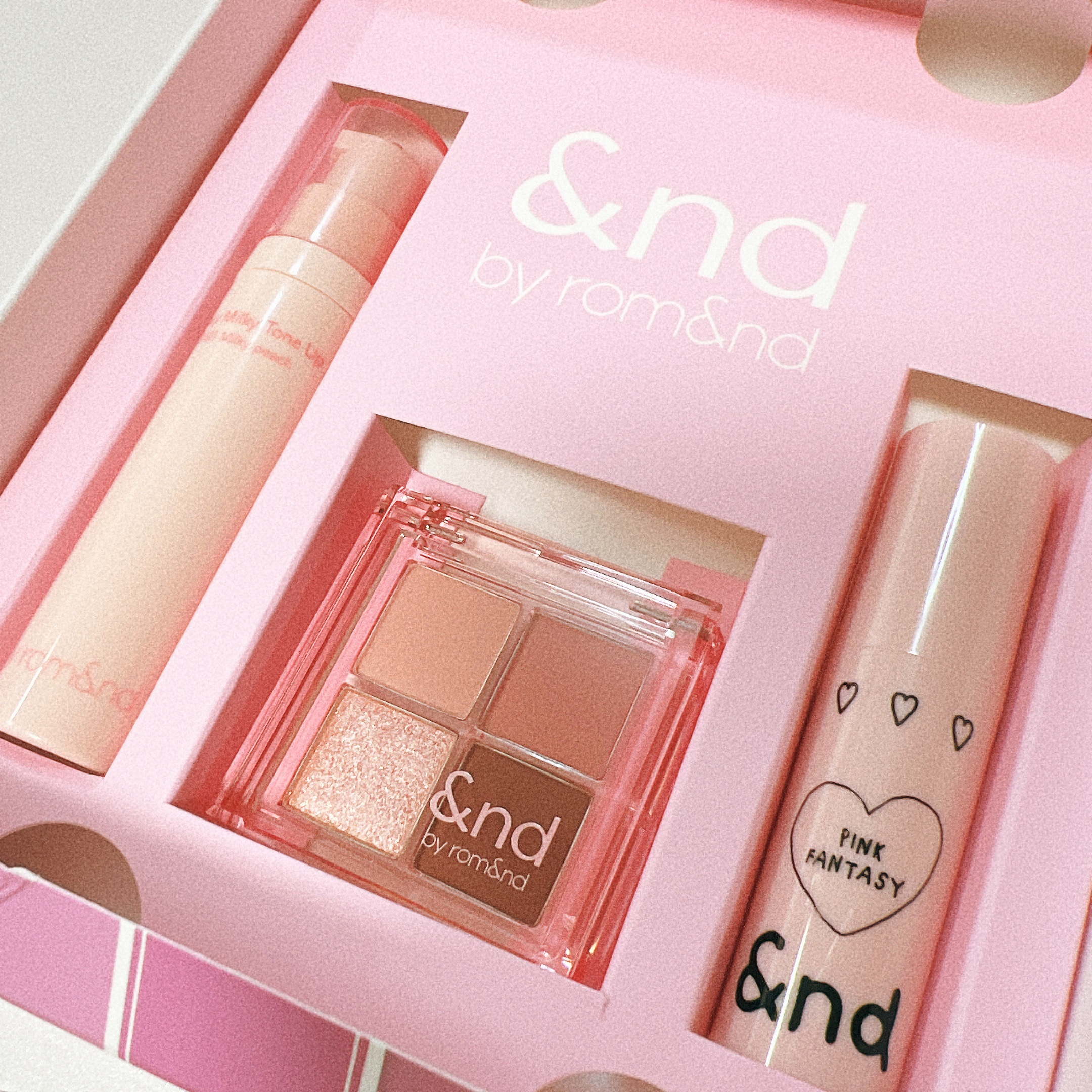 アンドバイロムアンド　メロウアイパレット/&nd by rom&nd/アイシャドウパレットを使ったクチコミ（3枚目）