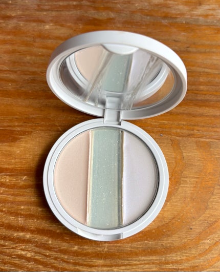 アートクラス バイ ロダン ルミネージュ バーニッシュ/too cool for school/プレストパウダーを使ったクチコミ(2枚目)