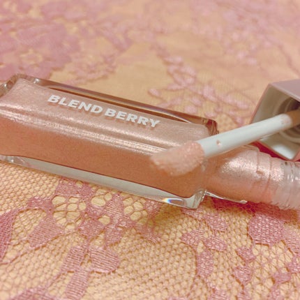 BLEND BERRY プリズムシャイングリッターのクチコミ「BLEND BERRY
プリズムシャイングリッター
003 トゥインクルチェリー🍒
宝石をち.....」(2枚目)