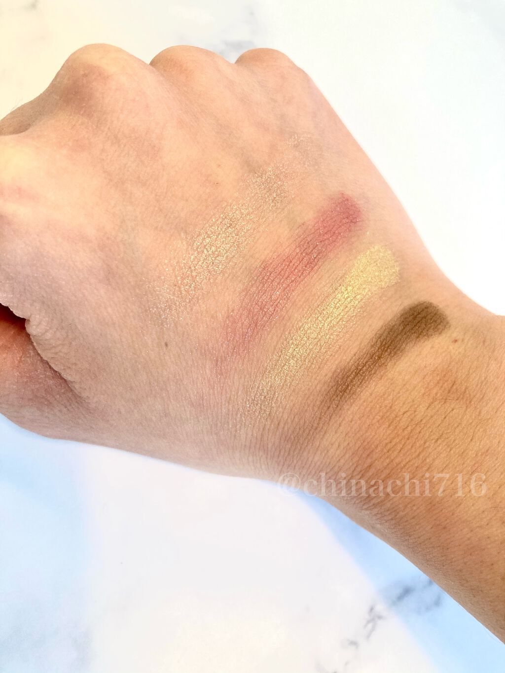 ミネラルクラッシィシャドー/エトヴォス/アイシャドウパレットを使ったクチコミ(2枚目)