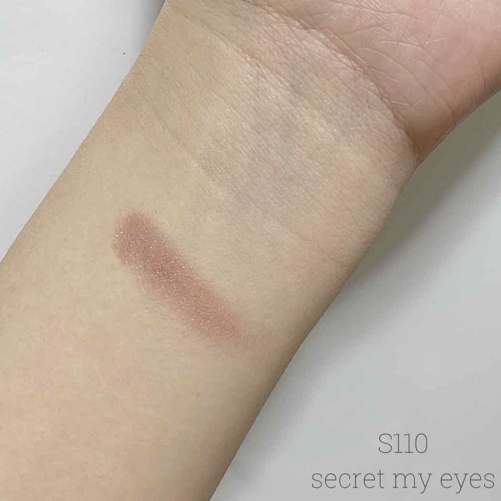 アイコニックルック アイシャドウ/JILL STUART/単色アイシャドウを使ったクチコミ（2枚目）