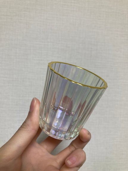 DAISO アロマキャンドルのクチコミ「火をつけるとこんな感じ!🕯️
かわいい🥰癒される🥰
DAISO アロマキャンドル
D.....」(3枚目)