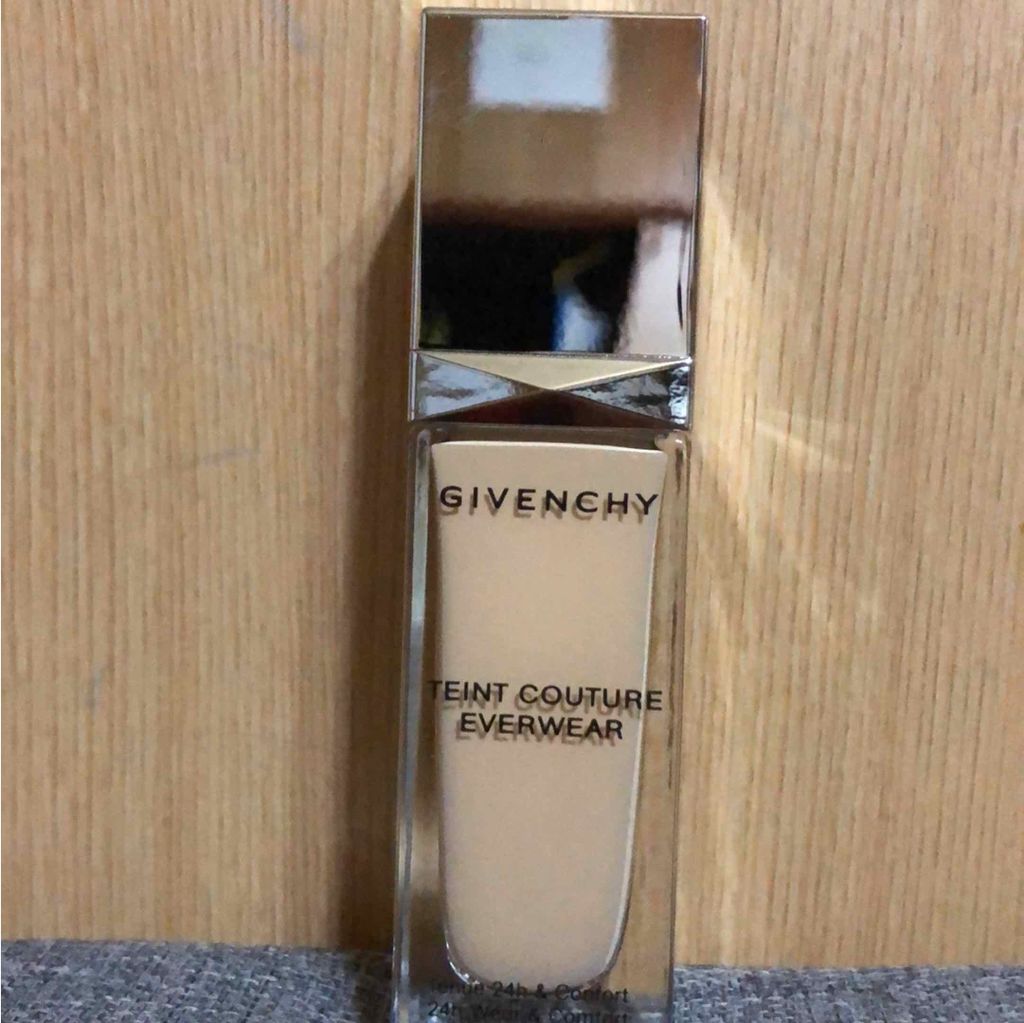 タン・クチュール・エバーウェア・ファンデーション/GIVENCHY/リキッドファンデーションを使ったクチコミ（2枚目）