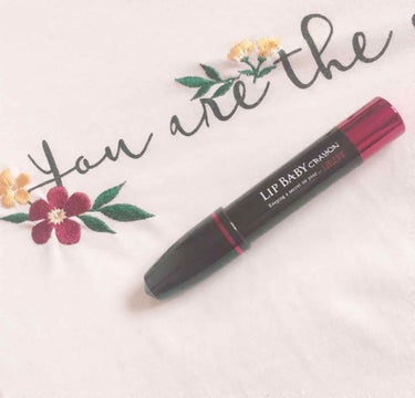 
メンソレータム 
     LIP BABY CRAYON  LIP&EYE ( ビターボールド )  
.
○天然由来の2つの保湿成分配合で、しっとり潤う
○軽いスムースな塗り心地で、なめらかにフィ