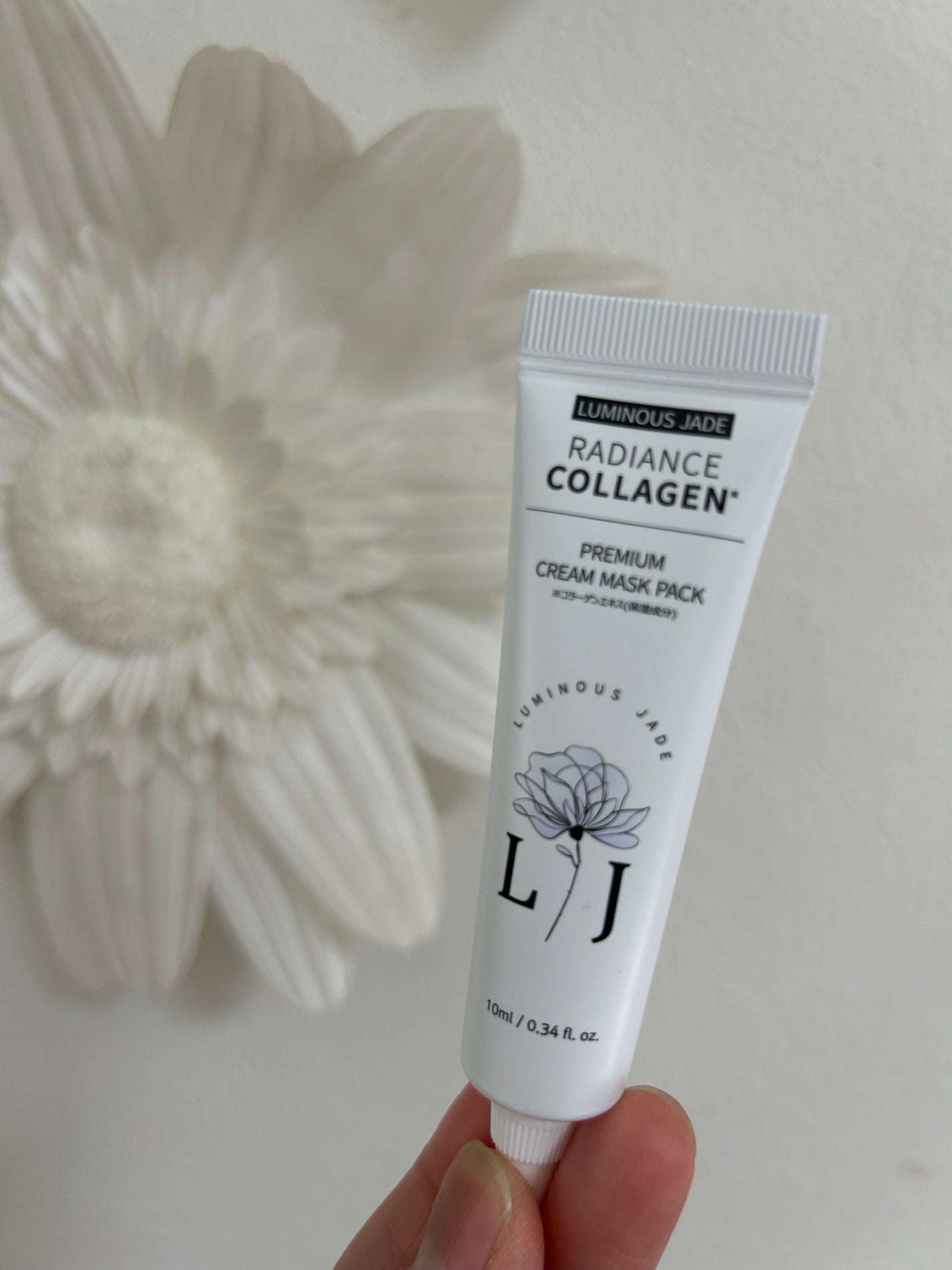 ちえ on LIPS 「こちらはLUMINOUSJADEラディアンスコラーゲンプレミア..」(2枚目)