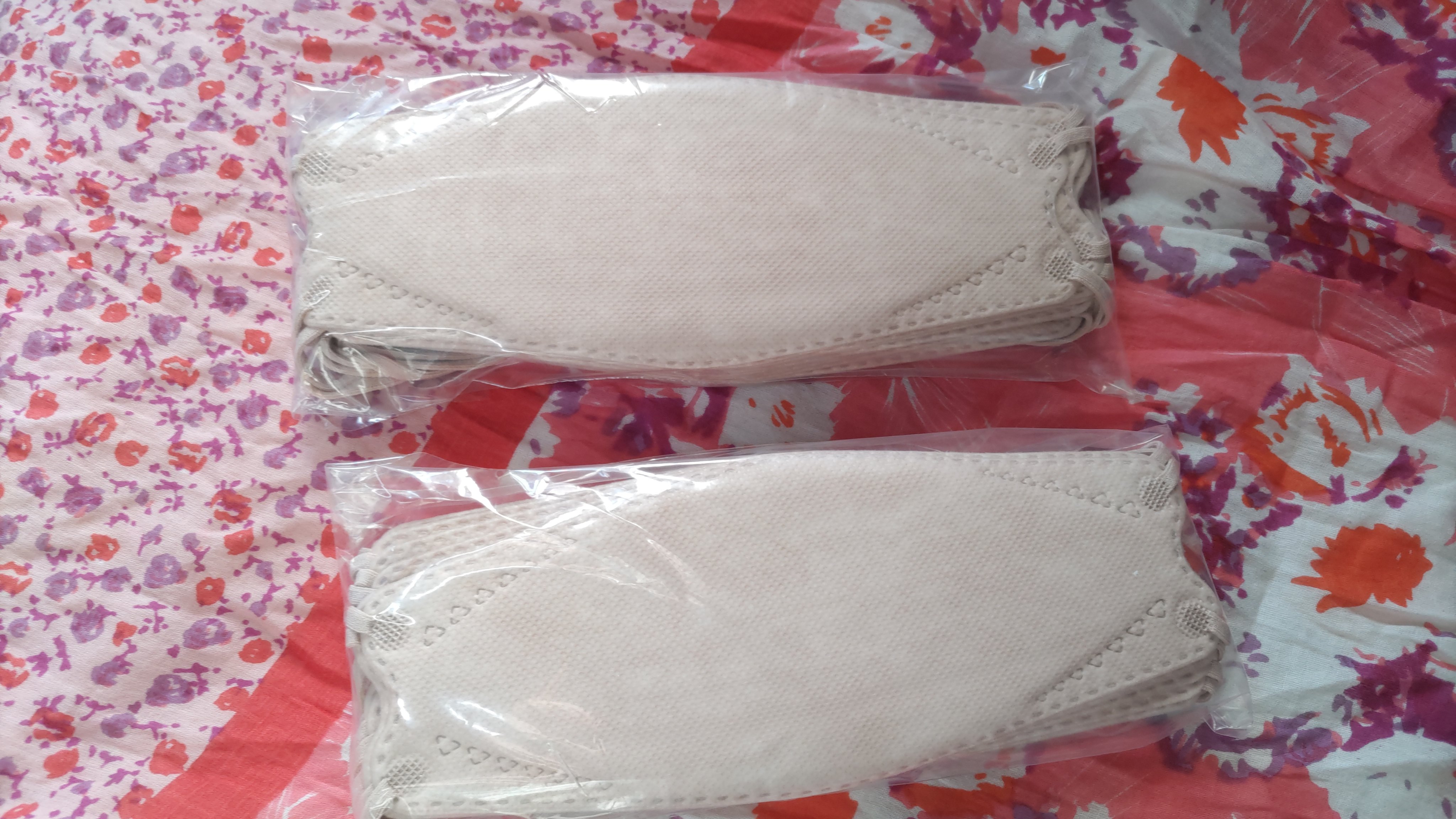 CICIBELLA 血色マスク 立体マスク 20枚入りのクチコミ「マスクはいつまで買い続けるんだろう❓
シシベラ🍀
血色マスク　立体マスク　20枚入り
カラーは.....」（2枚目）