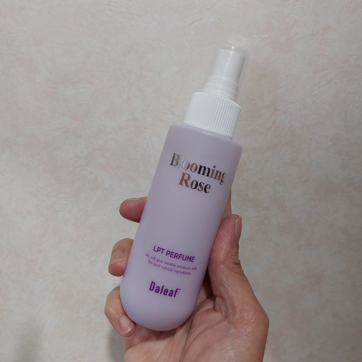 パフュームヘアパックインミスト Pink Breeze/Daleaf/アウトバストリートメントを使ったクチコミ（1枚目）