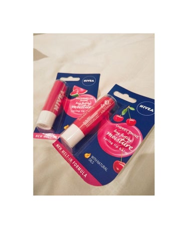 【NIVEA CHERRY SHINE caring lip balm】
今回は海外版のNIVEAのリップです！なんで海外版なのかと言うと、今イギリスに来ているのでそこでGETしました！！

値段は￡1