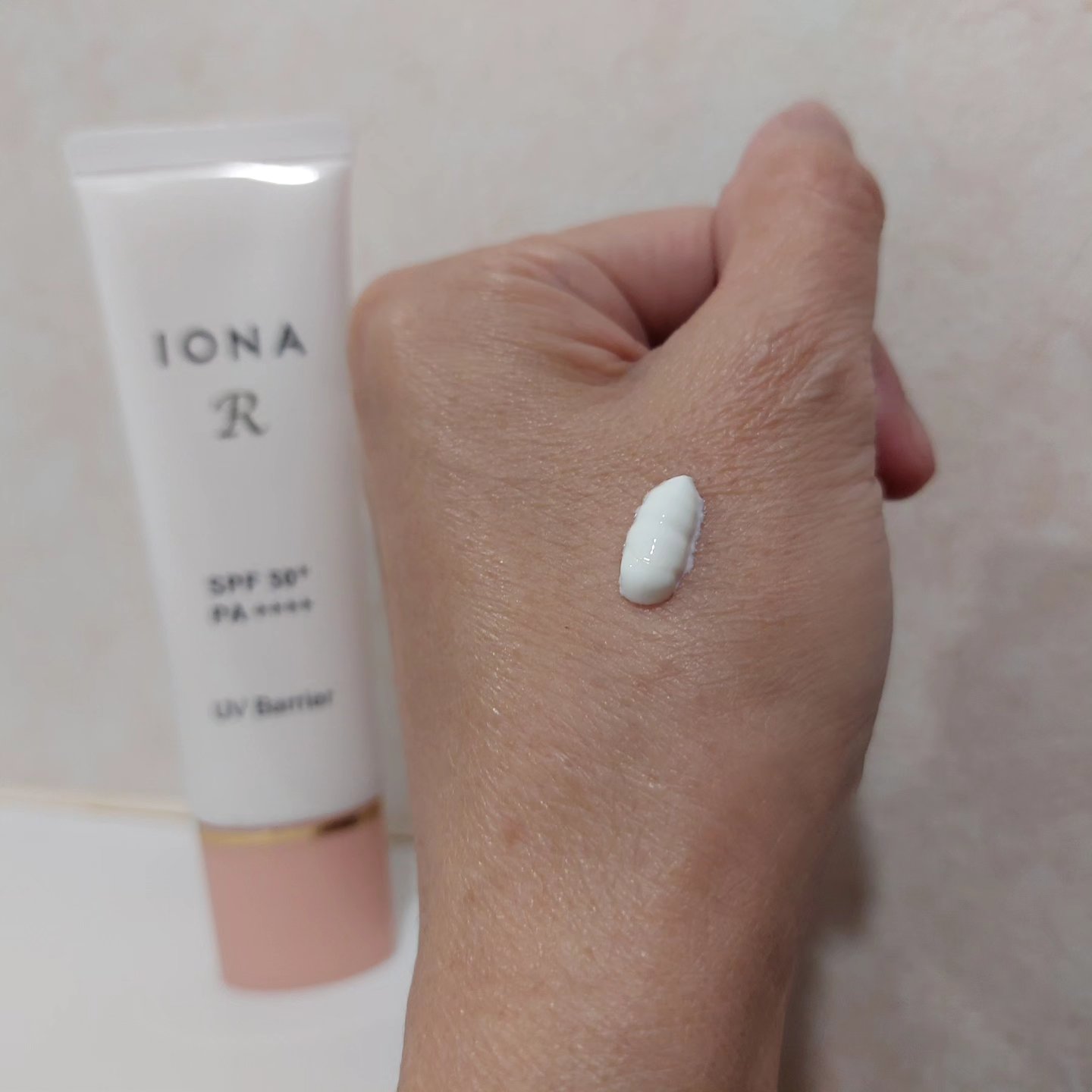 UV バリア/イオナR (イオナアール)/日焼け止めクリームを使ったクチコミ（2枚目）